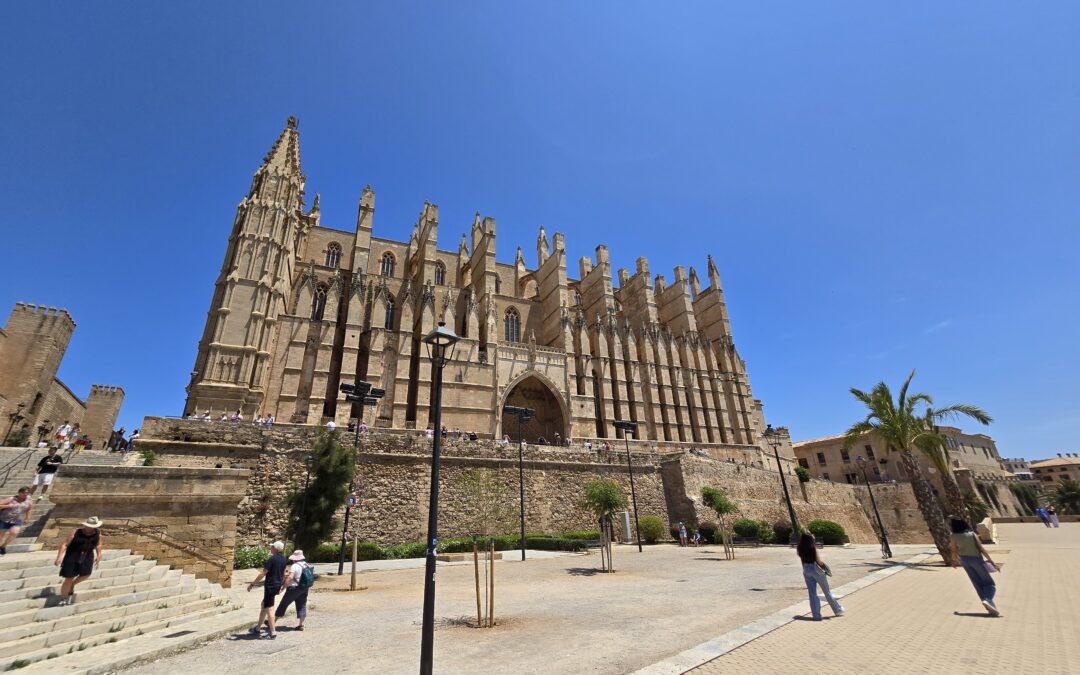European Cruise Destinations: Palma De Mallorca – The Island of Mallorca, breathtaking coastline views, great wine and a little history adds to the Spanish flavor
